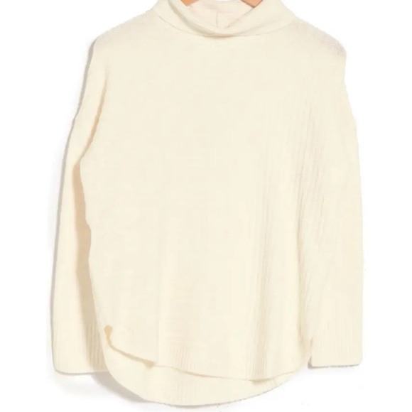 NWT Ribbed Knit Mock Sweater - Picture 2 of 4